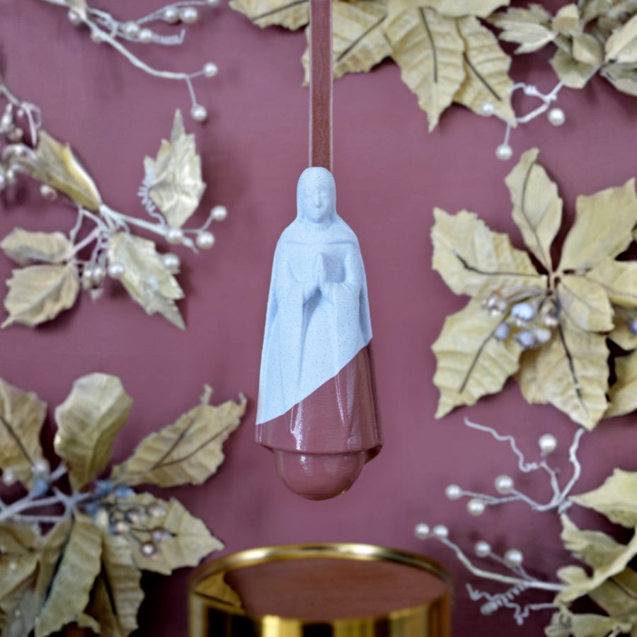 Adorno Edición Limitada 2025 DAMA ORANTE NAVIDEÑA