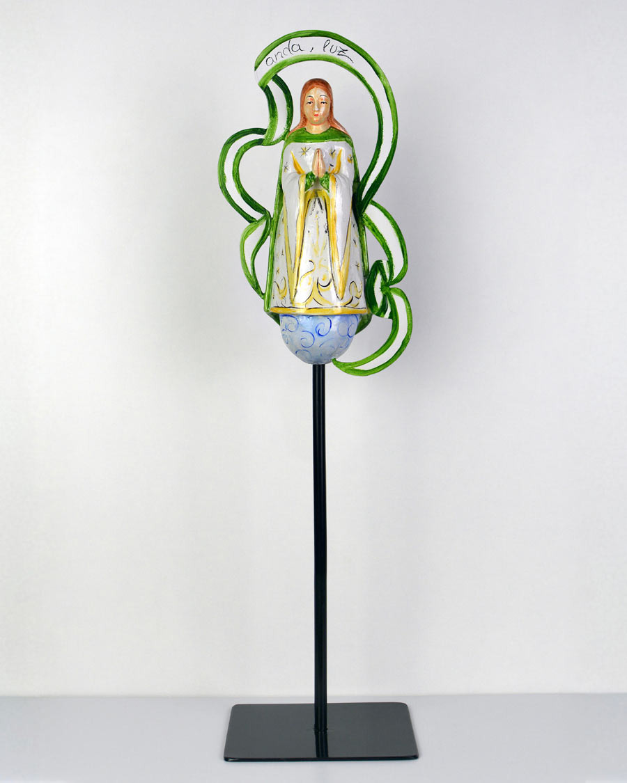 Dama Orante, Anda, luz